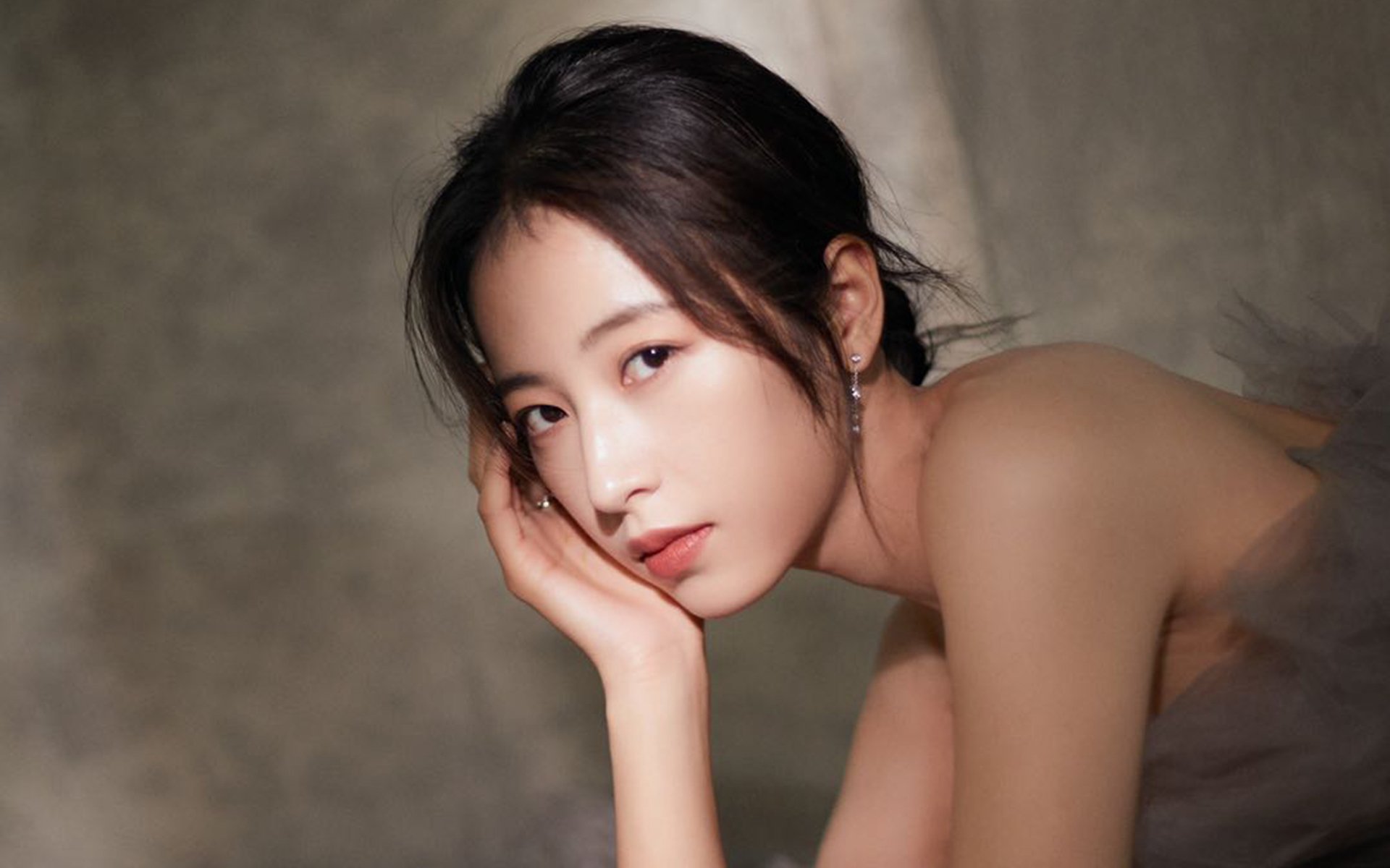 乐鱼体育直播在线-莱谢恩·卡萨斯男子200米个人混合泳表现抢眼